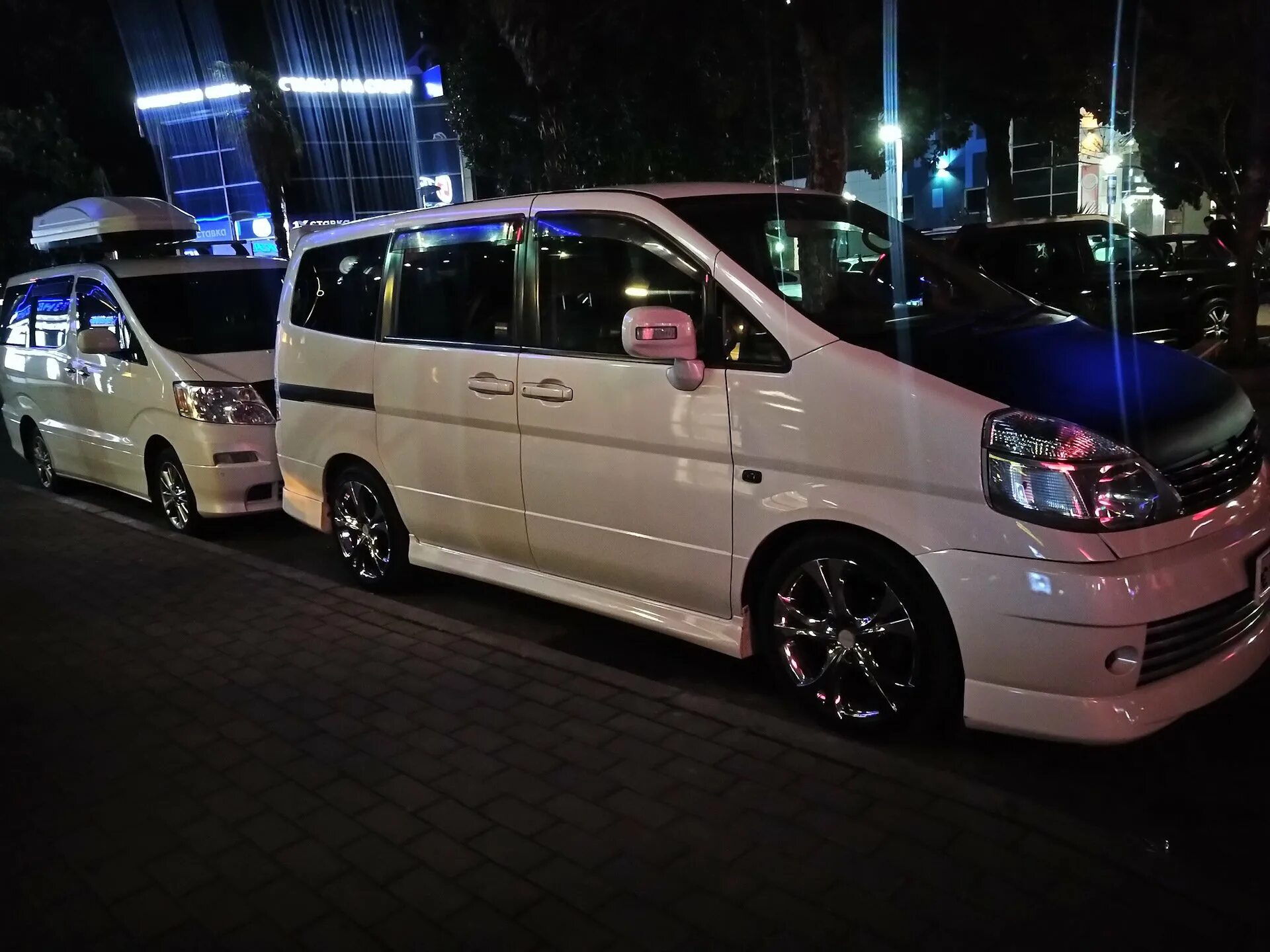 Ниссан серена с24 двигателя. Nissan serena 24. ниссан серена 24 кузов. ниссан серена с24 2001. nissan serena 2000.