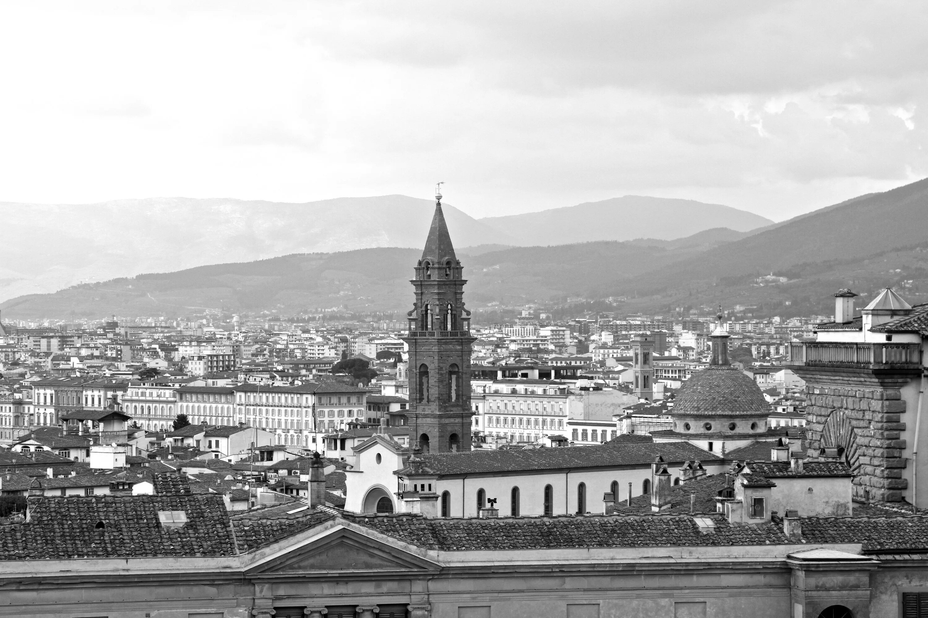 Cathedral of santa maria del fiore. Коптский храм чб. Флоренция черно белая. Колизеум грес флоренция. Черно белая италия.