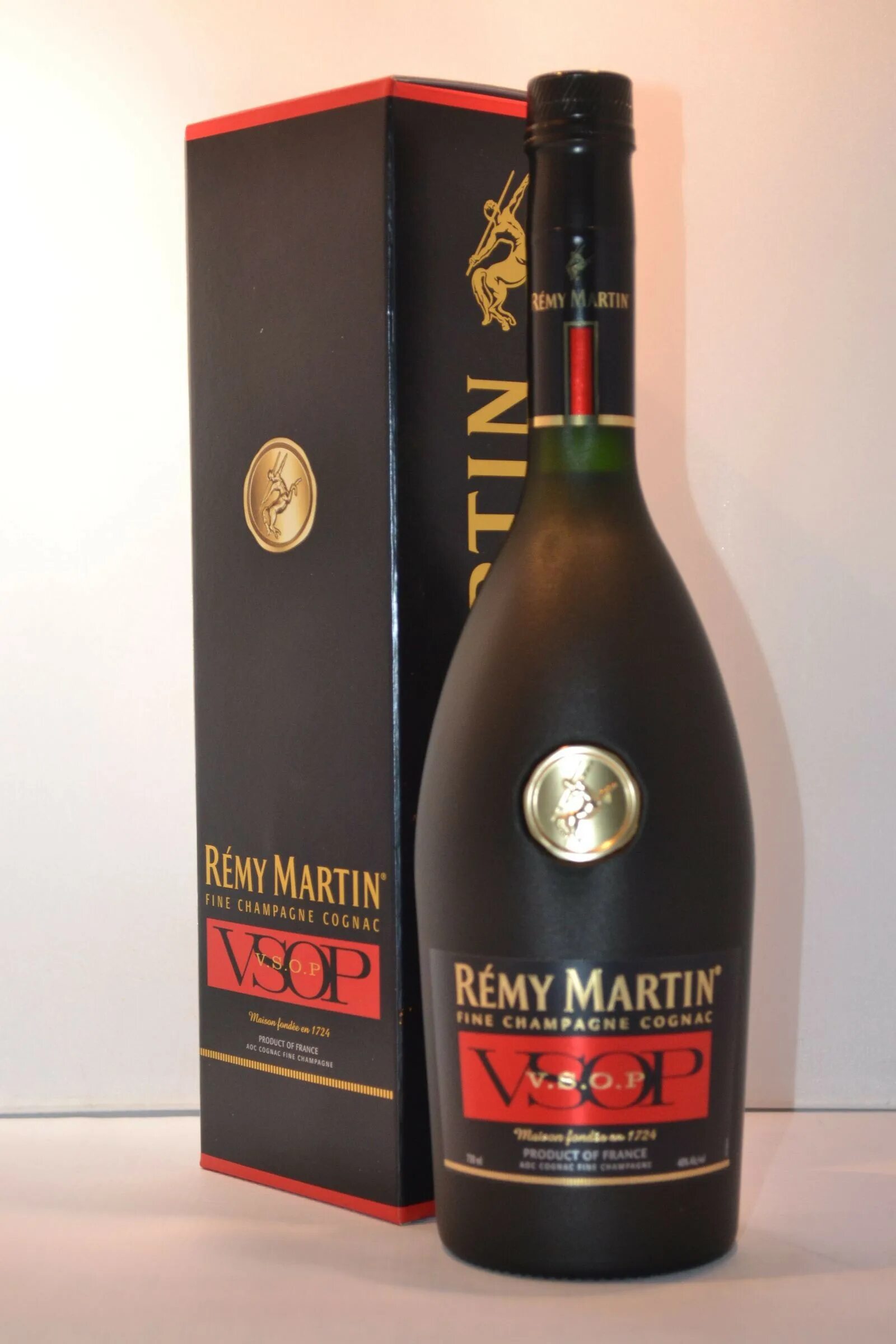 Коньяк Реми Мартан ВСОП. Remy martin 0.5