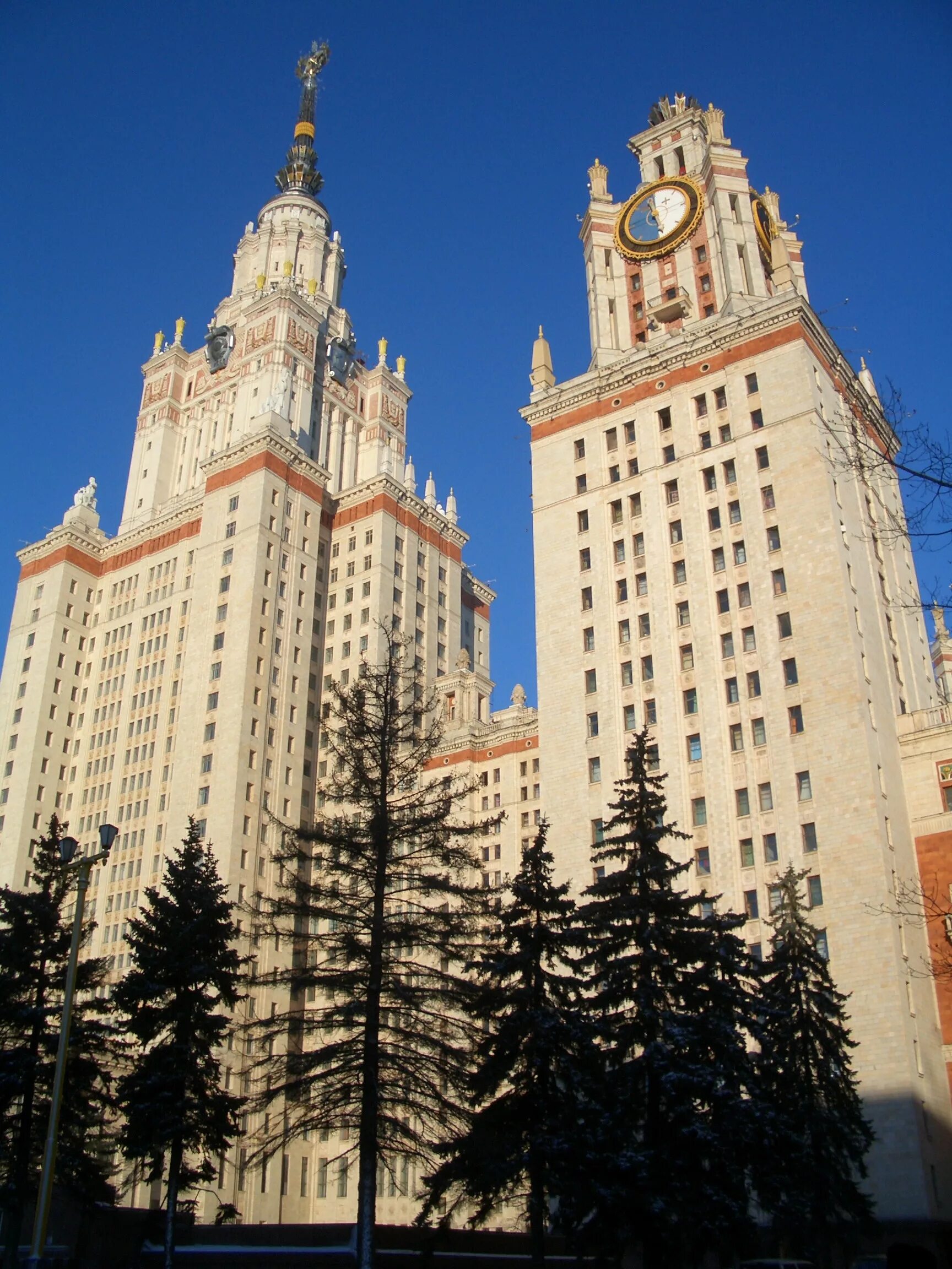 Здания сталинских высоток в москве