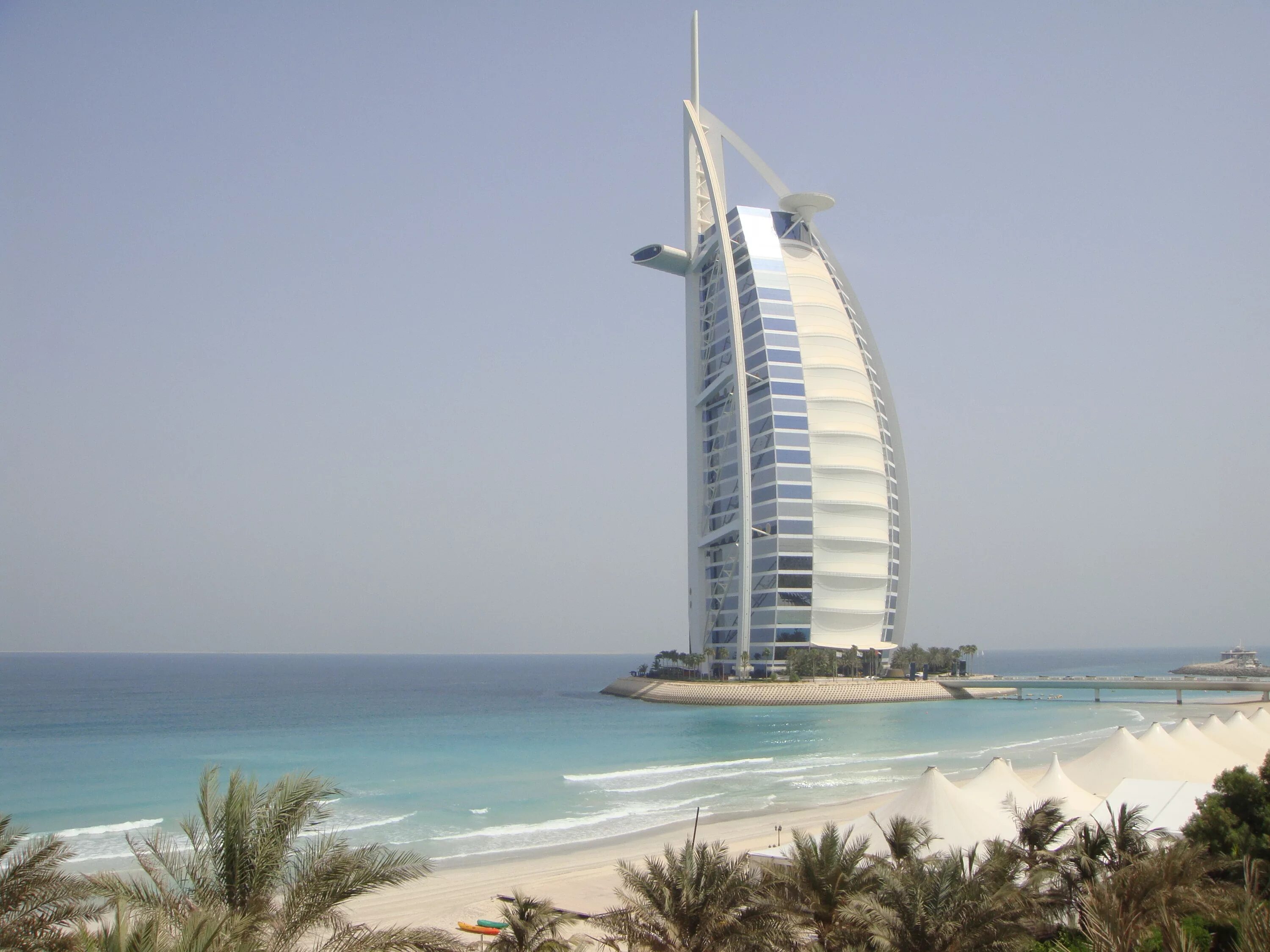 Дубайский айфон. Джумейра. Burj al arab. Отель Парус в Дубае. Буль Джа араб.