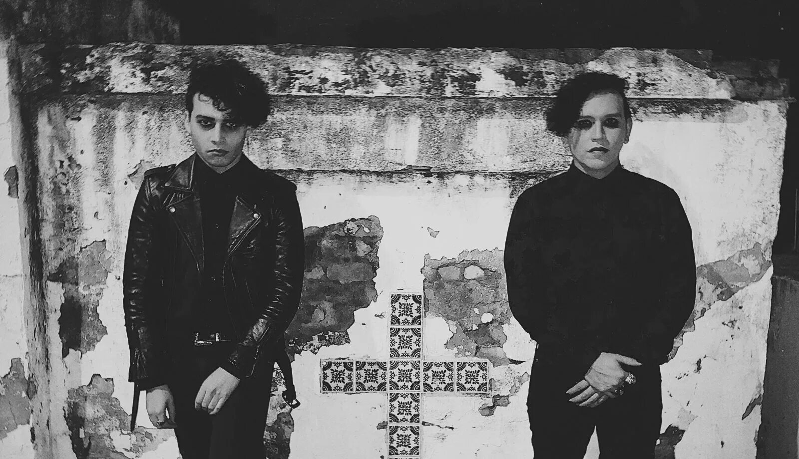 Twin tribes ceremony. Twin tribes heart feather lyrics / sub español music video sunrise 1927. Twin tribes band. Twin tribes группа фоны. Twin tribes.