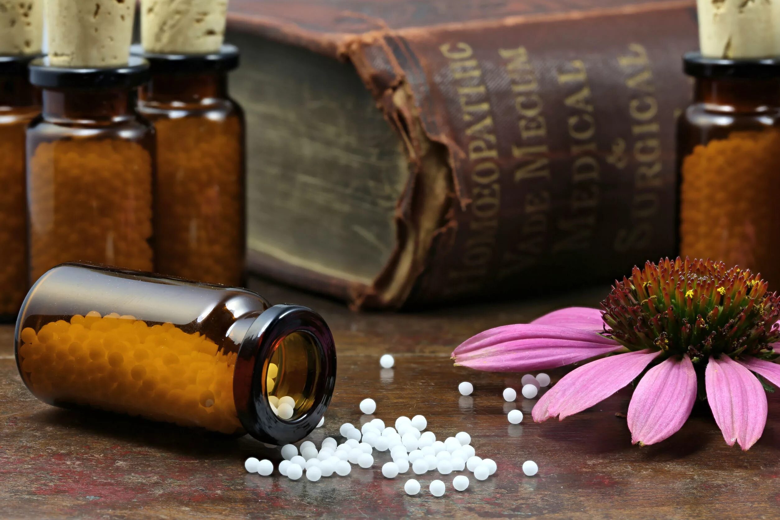 Гомеопатические лекарственные препараты. Гомеопатия. Гомеопатические лекарственные средства. Гомеопатические пилюли. Гомеопатия фото.
