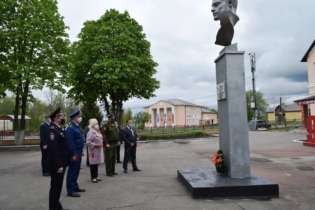 Погода выгоничи на 14 дней. Выгоничи Брянская область. 9 Мая Выгоничи. Достопримечательности Выгоничского района. Пгт Выгоничи Брянской области.