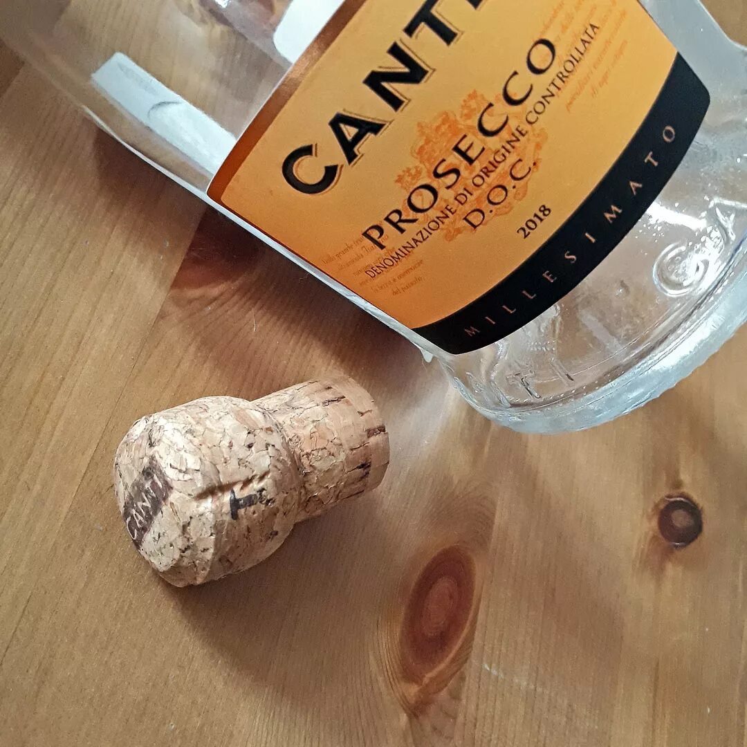 Canti prosecco d o c. Вино канти просекко. canti этикетка prosecco. просекко с пробкой.