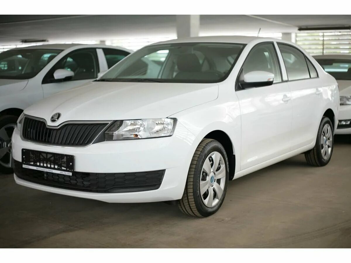 Шкода рапид 2014 купить. Skoda Rapid 3. Школа Рапид 3 Рестайлинг. Шкода Рапид 3.5. Skoda Rapid 3 поколение.