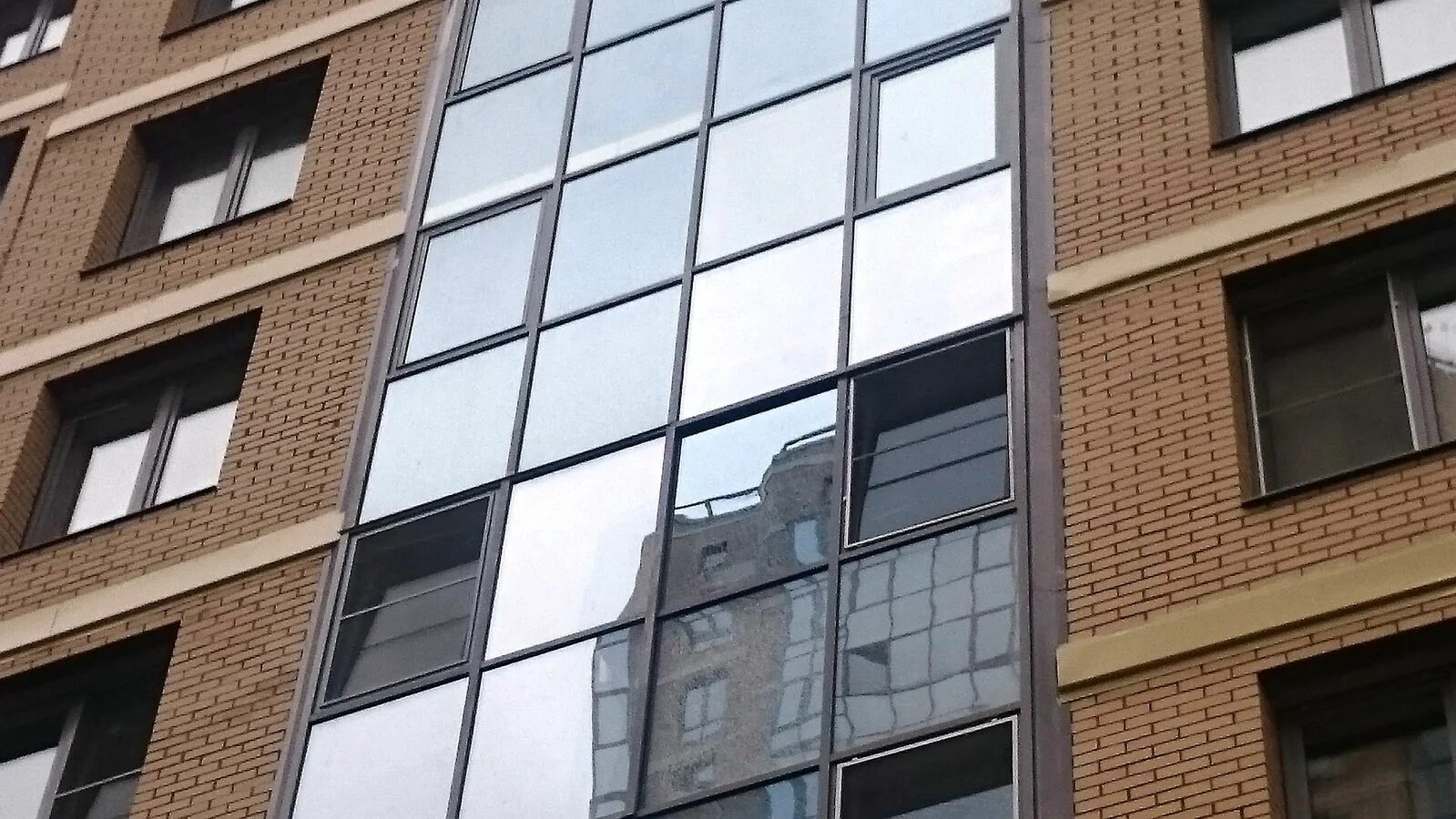 Самарская 17. Фасад 17. Фасад 17. Двухэтажный дом с террасой. Новотроицкое весенняя 10.