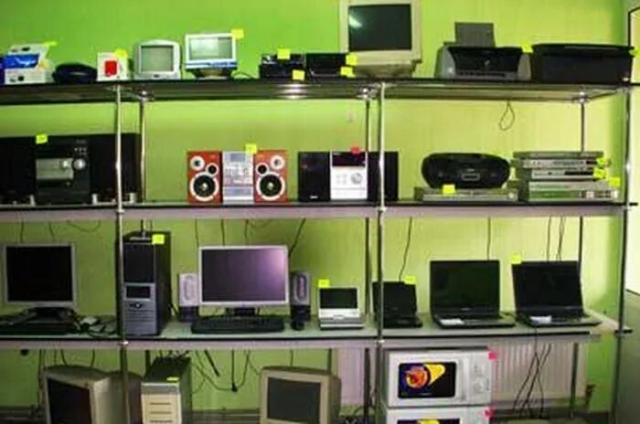 Комиссионные магазины бытовой техники. Комиссионки радиоаппаратуры. Комиссионка бытовой техники. Комиссионный компьютерный магазин. Магазин конфискат бытовой техники.