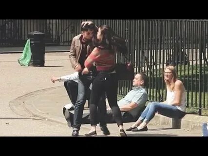 Унижение в общественном месте