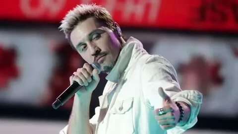 Песня осипший голос пел love you