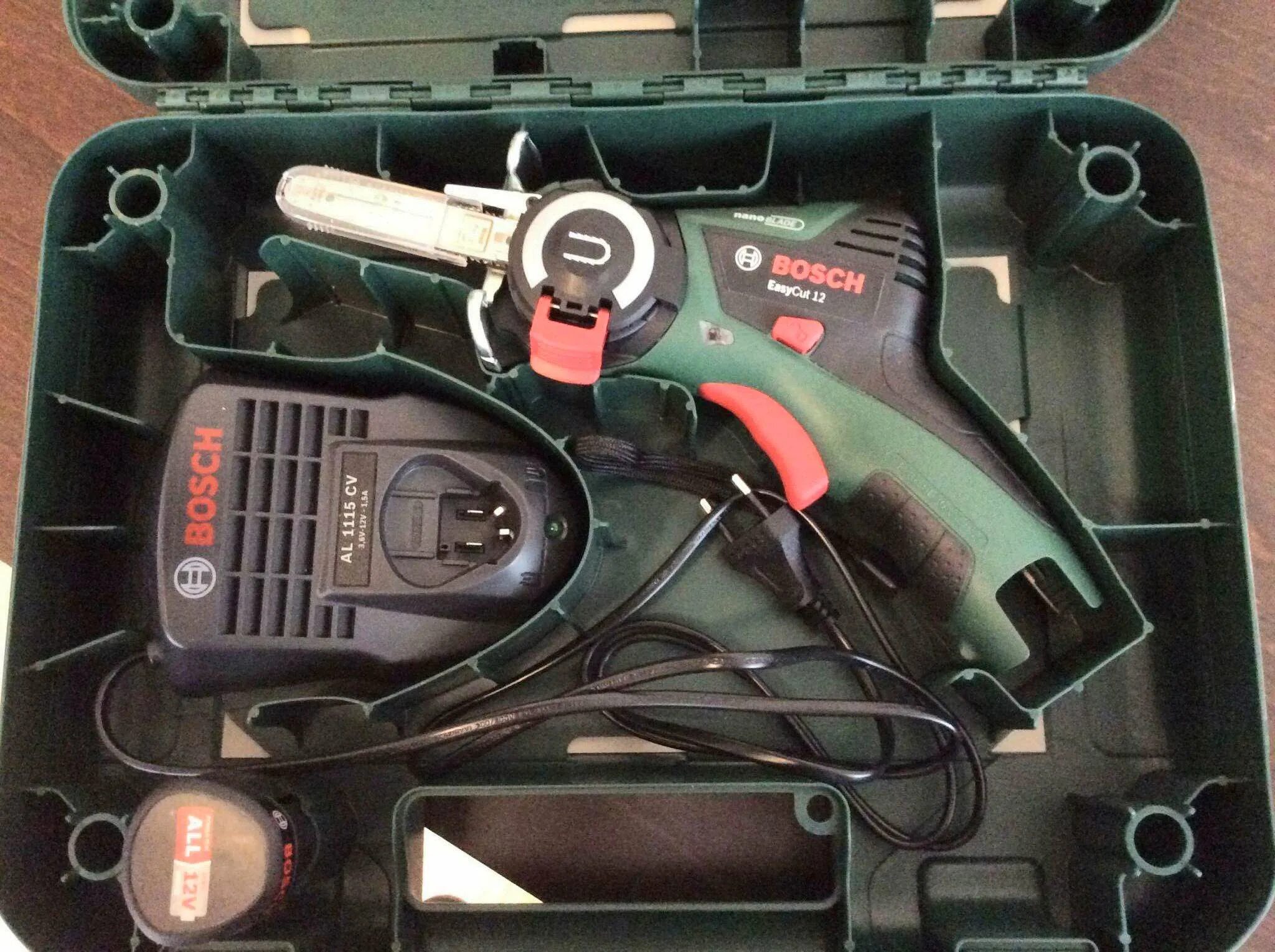 Мини пила mabar аккумуляторная. Аккумуляторная мини-цепная пила bosch easycut12 0. 3c9. Аккумуляторная цепная пила makita duc302z с аккумулятором. Мини-цепная bosch "easycut 12".