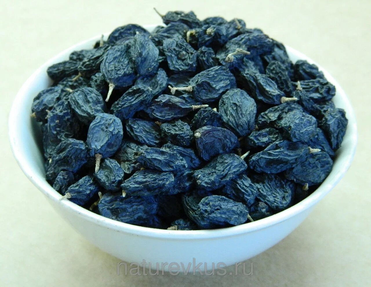 бухарский плов. узбекская термо. изюм сояги. изюм черный кишмиш. изюм терма узбекистан.