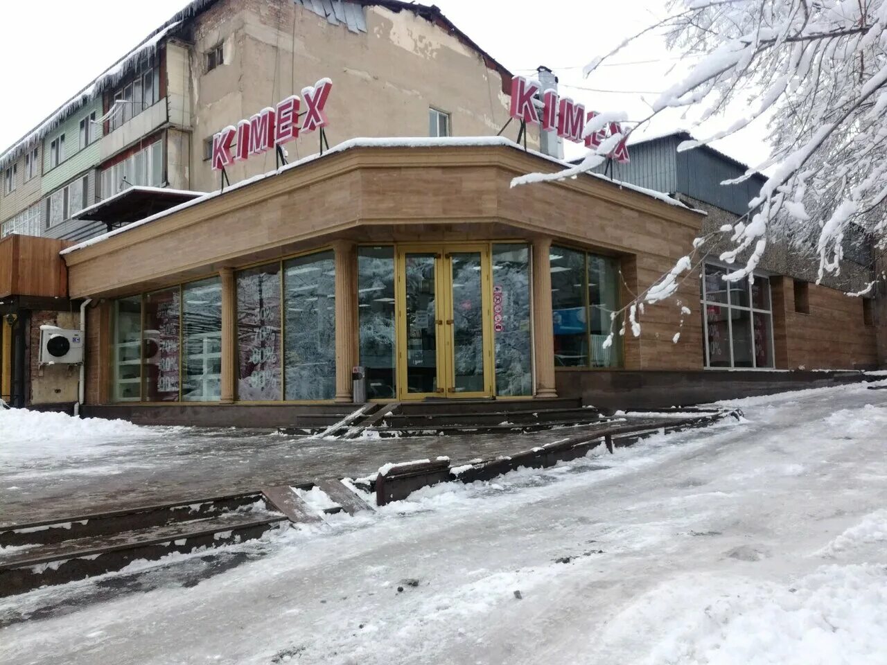 золотой квадрат алматы. алматы жандосова. улица джандосова алматы. улица панфилова алматы. показать на карте в алматы джандосова 200 б.