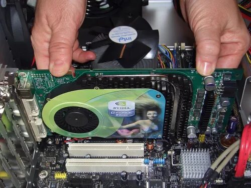 замена видеокарты. извлечение видеокарты. замена видеокарты на новую. установка видеокарты. видеокарта для ноутбука dell alienware.