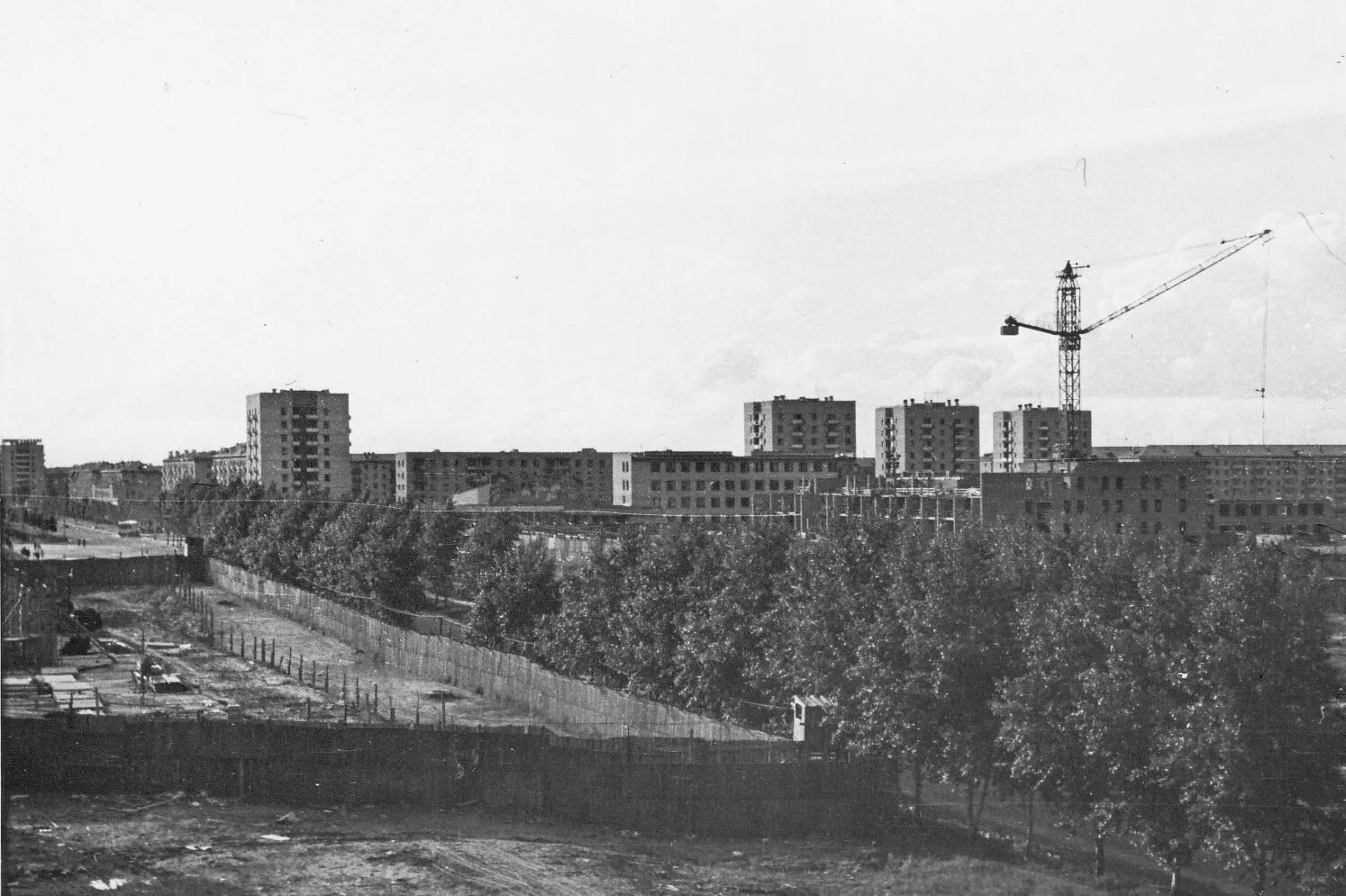 деревня белобородово северск. коммунистический, 90 в. нью винд березовский. дом-коммуна текстильного института на улице орджоникидзе. дом-коммуна на улице орджоникидзе в москве.