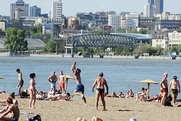 Каким будет лето в новосибирске. Городской пляж Новосибирск. Городской пляж Наутилус. Пляж в Новосибирске на Михайловской набережной. Центральный пляж Новосибирск.