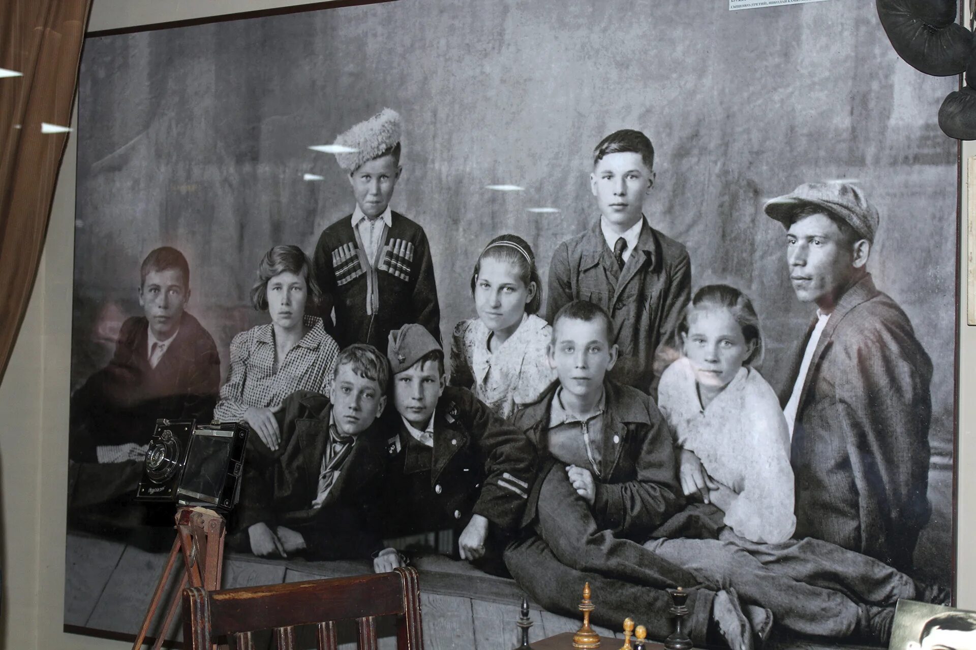 Молодая гвардия. Краснодон 1942 молодая гвардия. Экскурсия музей Краснодона молодогвардейцы. Подпольная фашистская организация