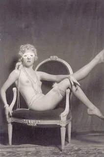 Rare Quality Photo Nude Female Erotic.