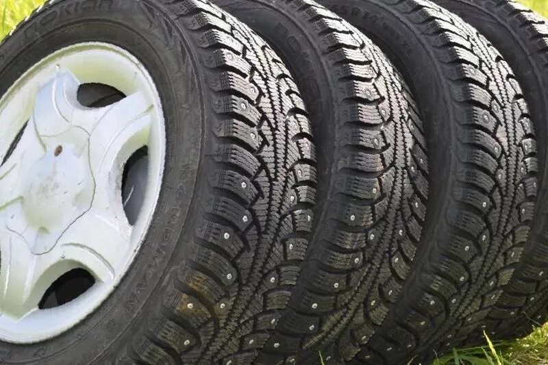 Купить автошину r14. 185/65 R14. Резина зимняя r14 Таганка Нива. Резина р13 Nordman. Колёса зимние шипованные 14.