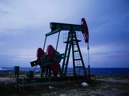 Поднять нефть