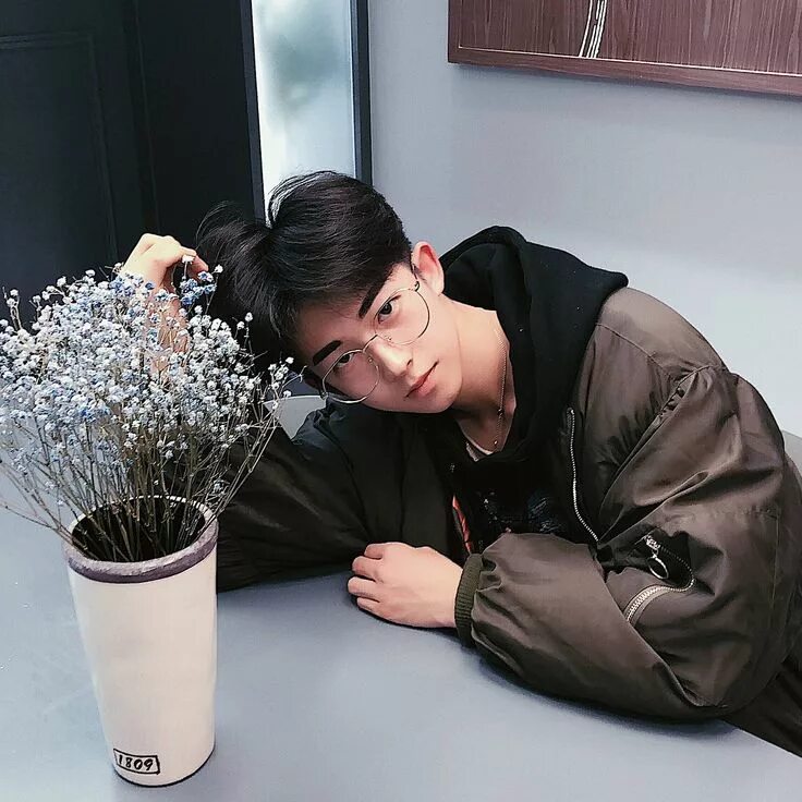 Кореан бойс эстетика. Кореан бойз эстетика. Boy aesthetic корейцы. Korean ulzzang boys эстетика. Корейцы парни омеги.