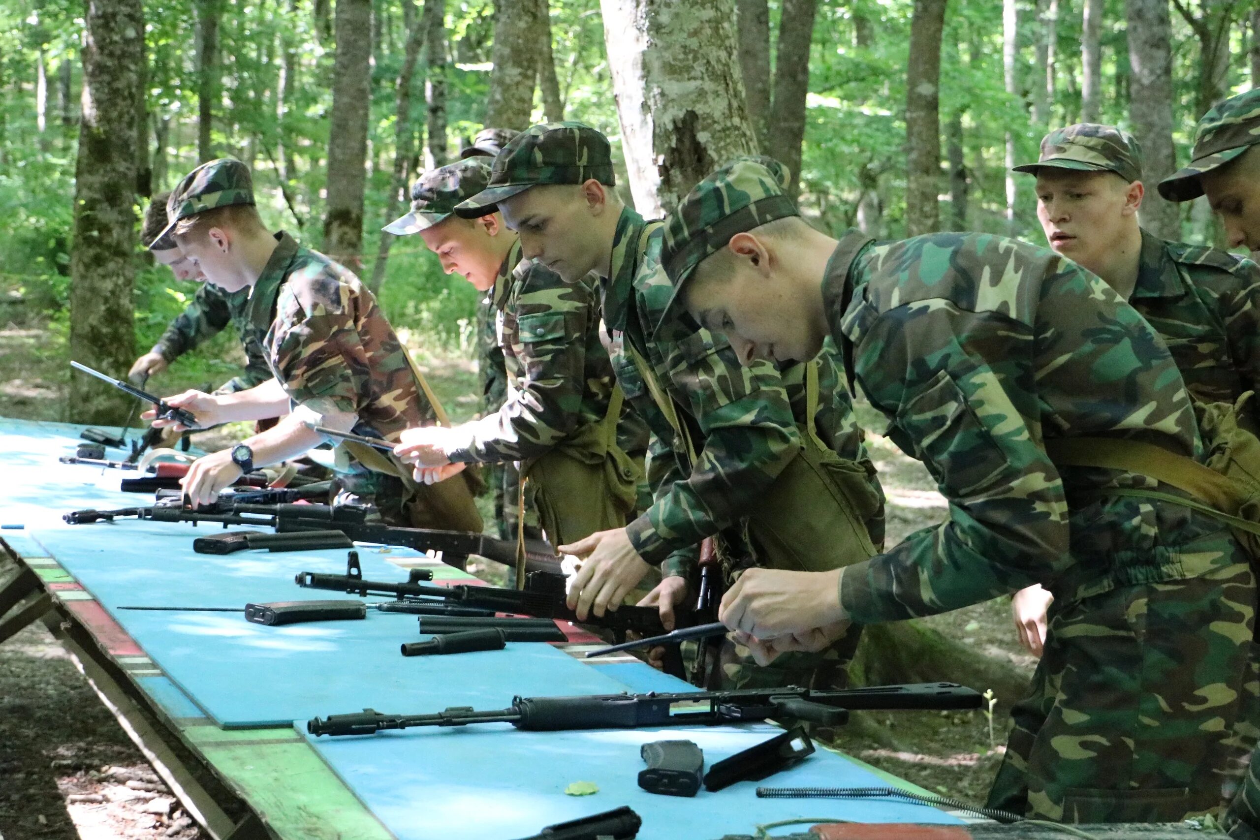 Всероссийская военно патриотическая игра зарница 2.0. Марш бросок Зарница. Марш бросок игра. Военно патриотическая игра. Зарница (игра).