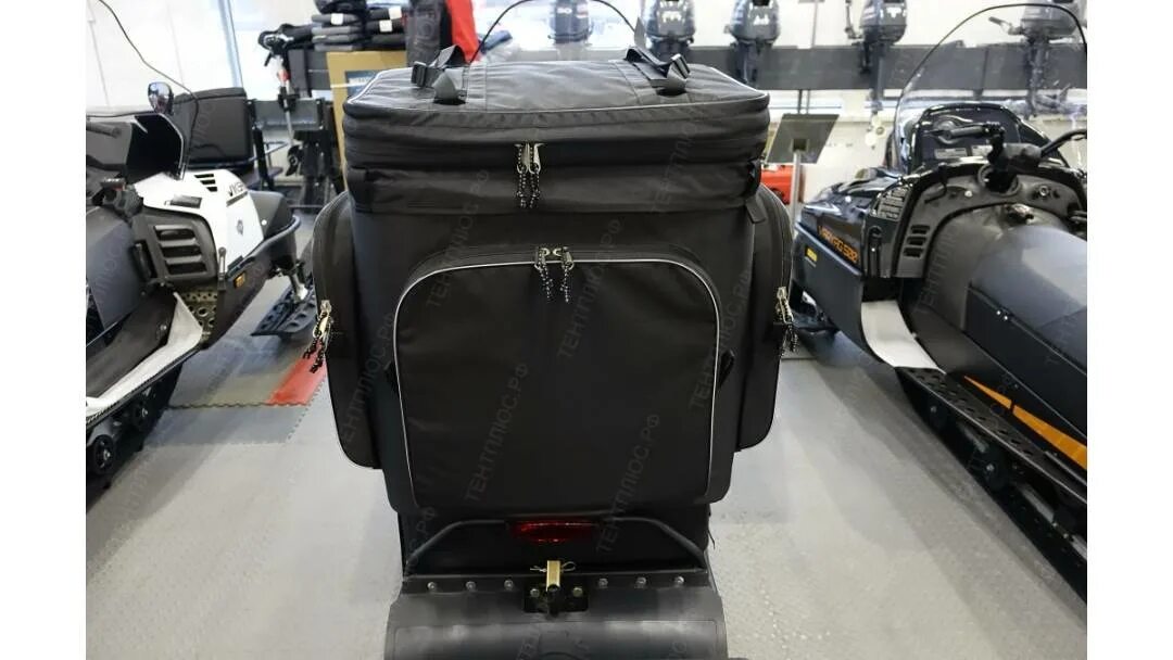 Кофр варяг. Кофр для тайги варяг 550v. кофр для снегохода тайга варяг 550 v. кофр baseg варяг 550. кофр для снегохода тайга варяг 550.