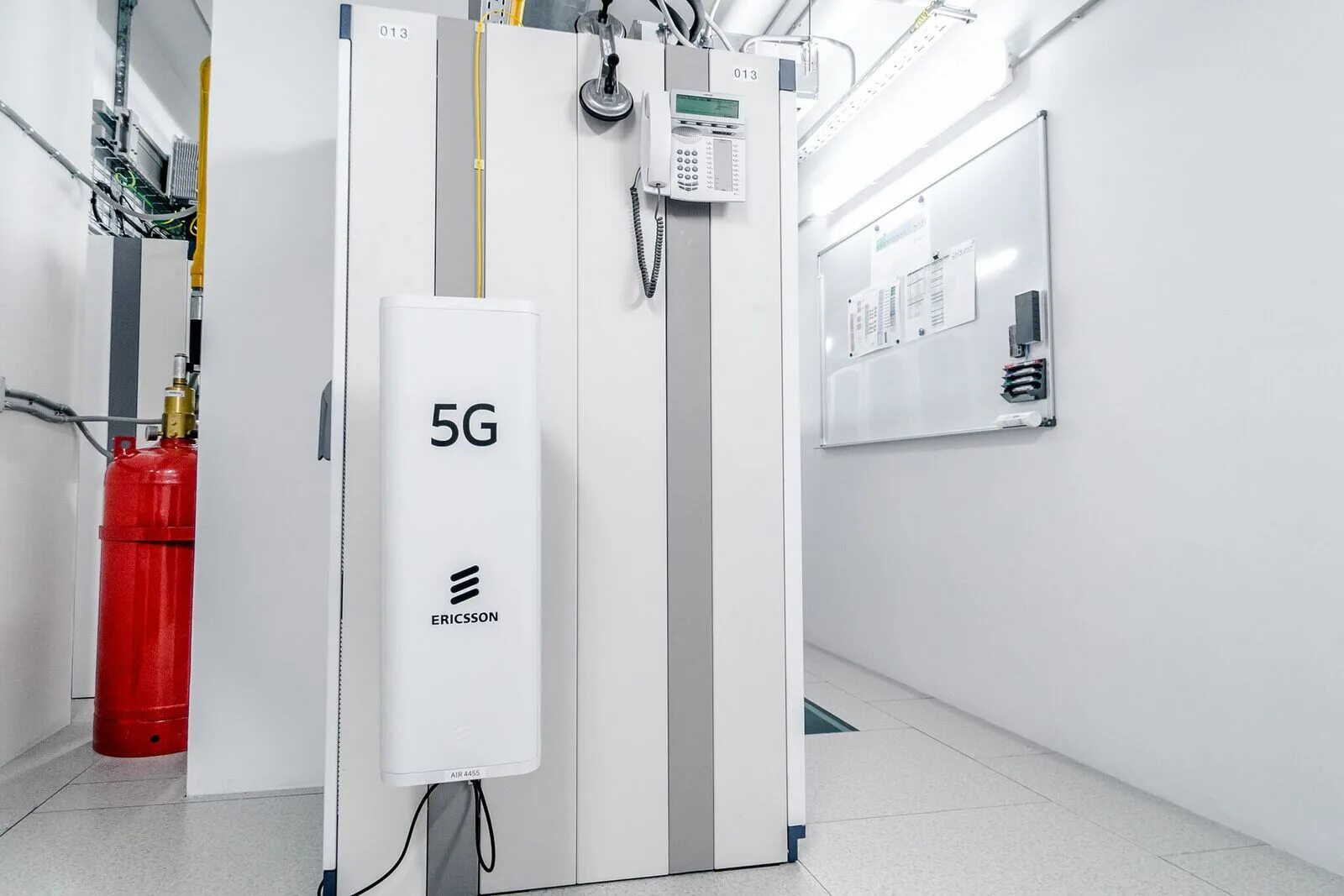 Базовая станция 5g. Базовая станция сети 5g в Москве. 5g маленькая Базовая станция. Базовые Сотовые станции 5g.