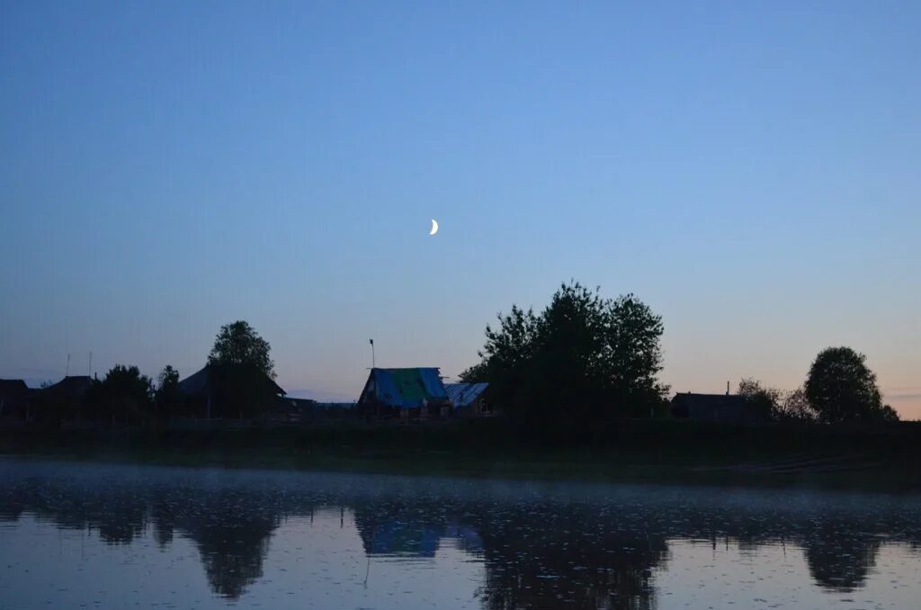 День и ночь деревня. Ночь деревня Луна. Луна в деревне. Летняя ночь в деревне. Ночное небо в деревне.