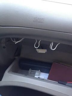 Как открыть бардачок калина 1