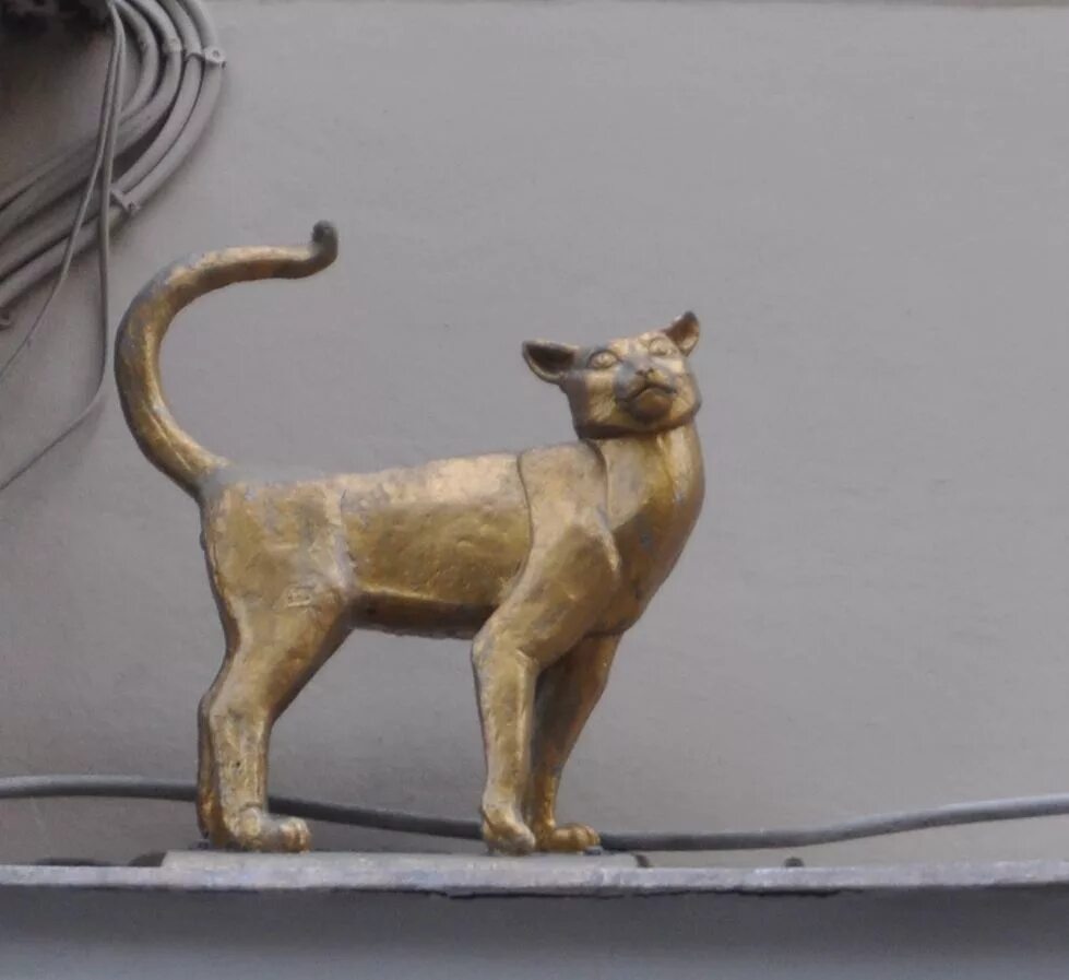 памятник коту елисею