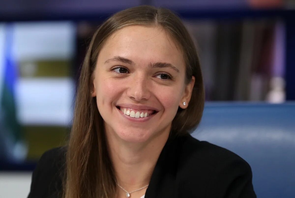 Глава молодежи. Ксения денисовна разуваева. глава росмолодежи ксения разуваева. разуваева ксения денисовна росмолодежь. росмолодежь руководитель разуваева.