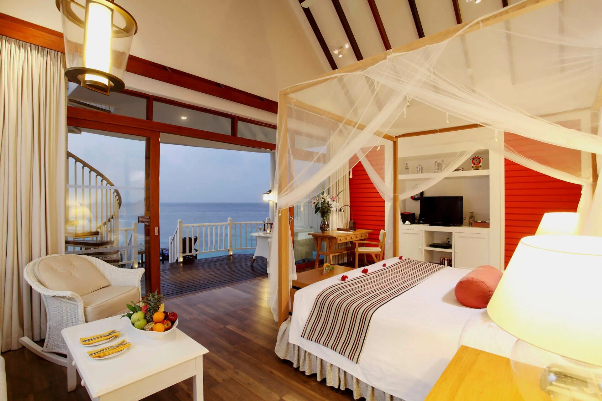 Centara adventure. Мальдивы отель Сентара. Центара Гранд Мальдивы. Centara Grand Island Resort Spa Maldives 5. Отель Centara Grand Island.