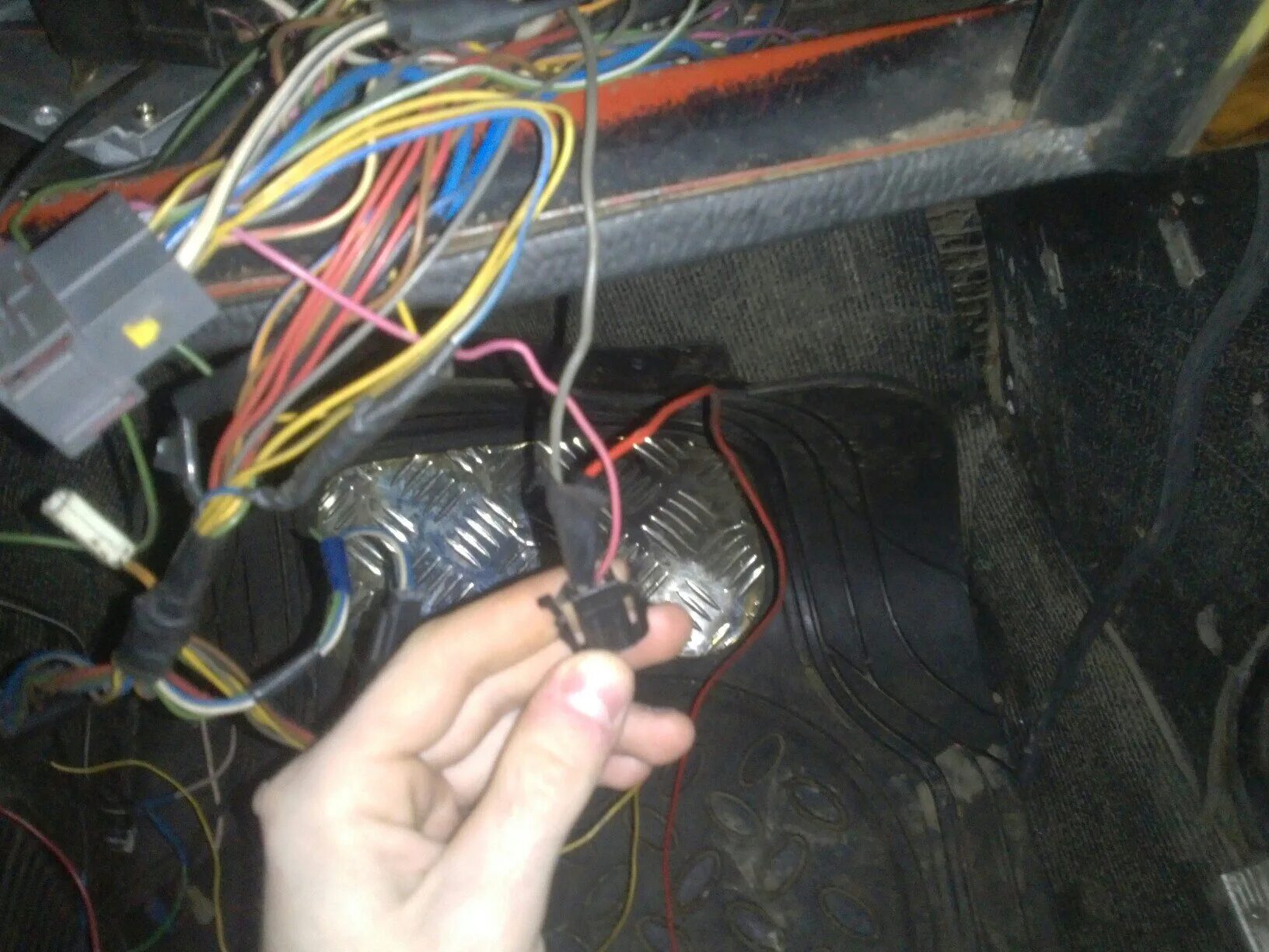 Ваз 2114 1. Электрооборудование ваз 2110. Схема электрооборудования нива 2121. Подключение проводки ваз. Схема электрооборудования ваз 2121 нива.