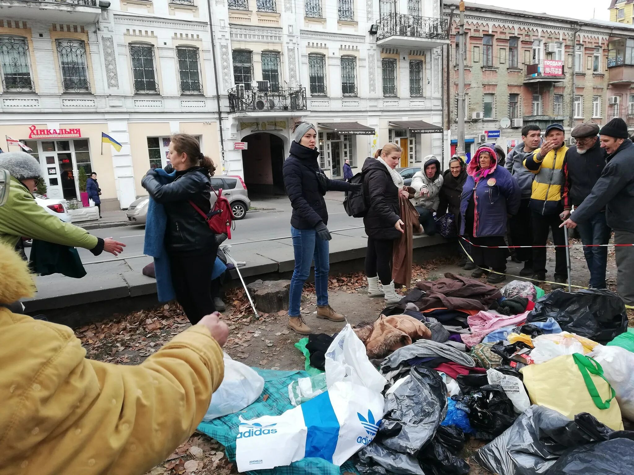 Домашний бомж. Domiki dlia bezdomnih liudej. Бездомные люди Петрозаводска.