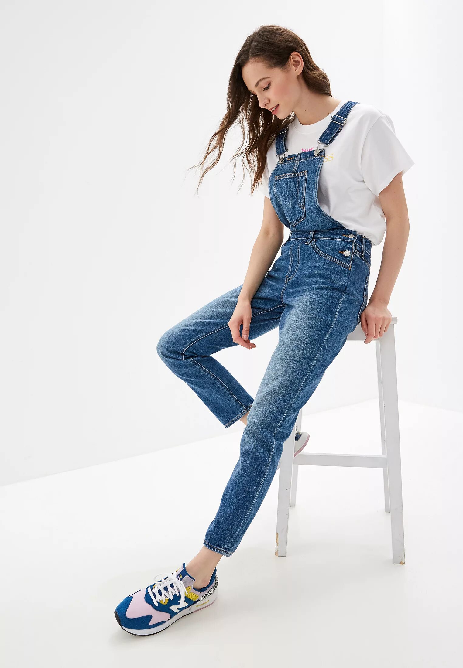 Комбинезон levis женский джинсовый. Женский комбинезон levi's. Джинсовый комбинезон levis. Джинсовый комбинезон levis. Комбинезон левайс женские.
