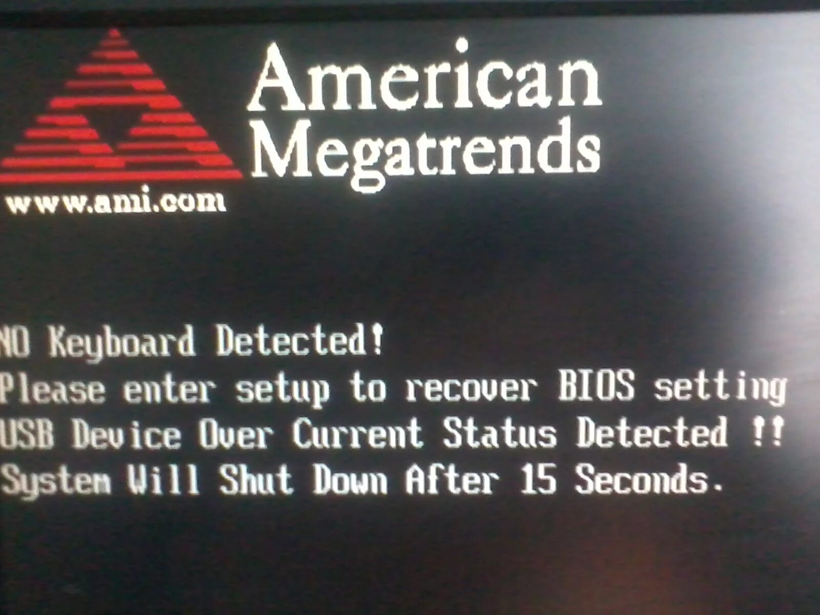 Usb device over current status. American MEGATRENDS no Keyboard detected. Экран American MEGATRENDS. American MEGATRENDS (Ami). American MEGATRENDS при запуске.