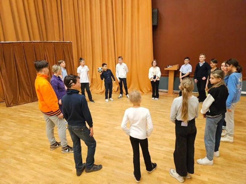 асмик жирайровна скоши 30. микаэльяна 30 школа учителя. школа интернат 30. скоши 30. микаэльяна 4а класс.