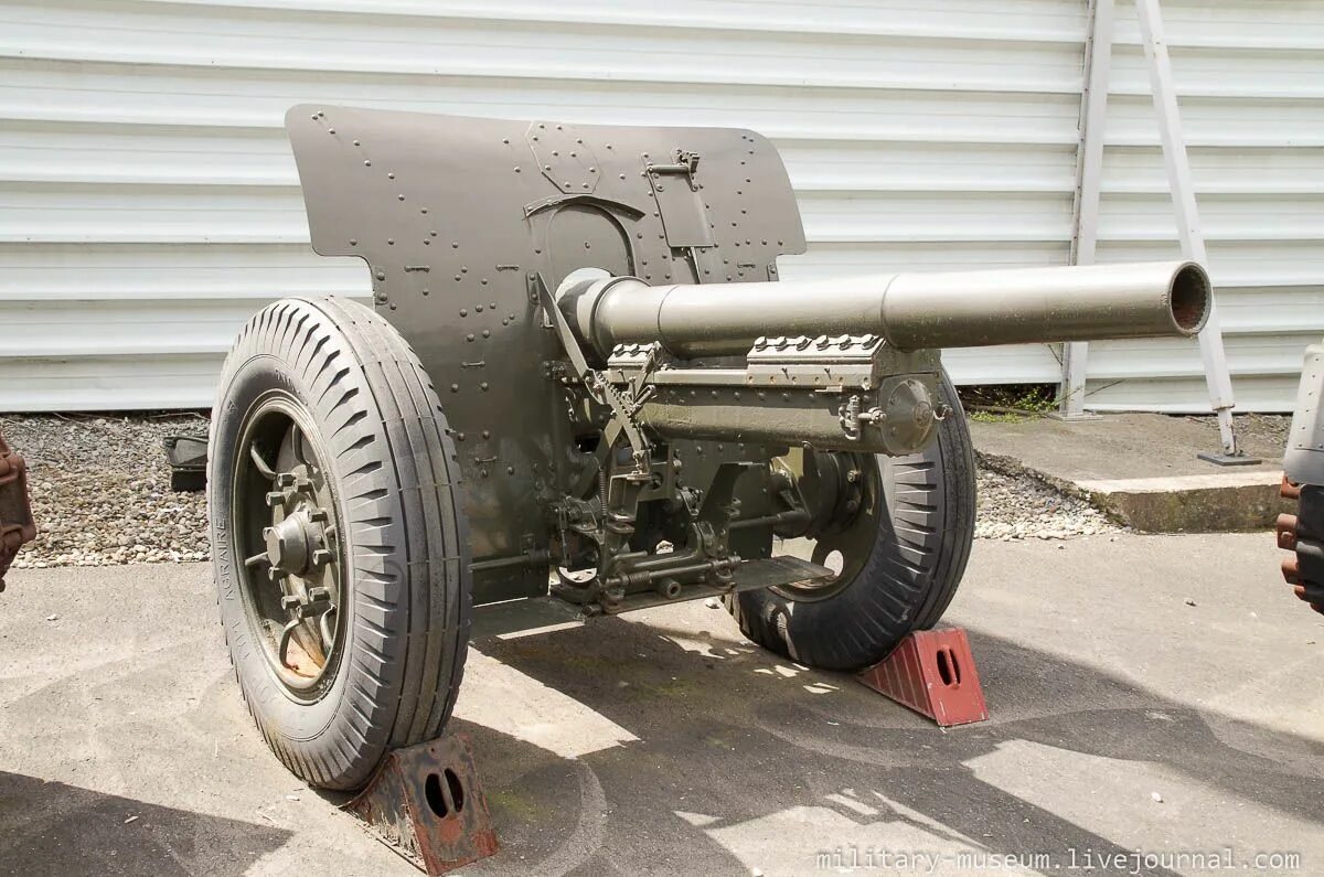 Пушка 105 мм 105 mle 1913 Schneider. 105-Мм гаубица LEFH-16. 10,5 Cm LEFH 16. LEFH 16 гаубица.