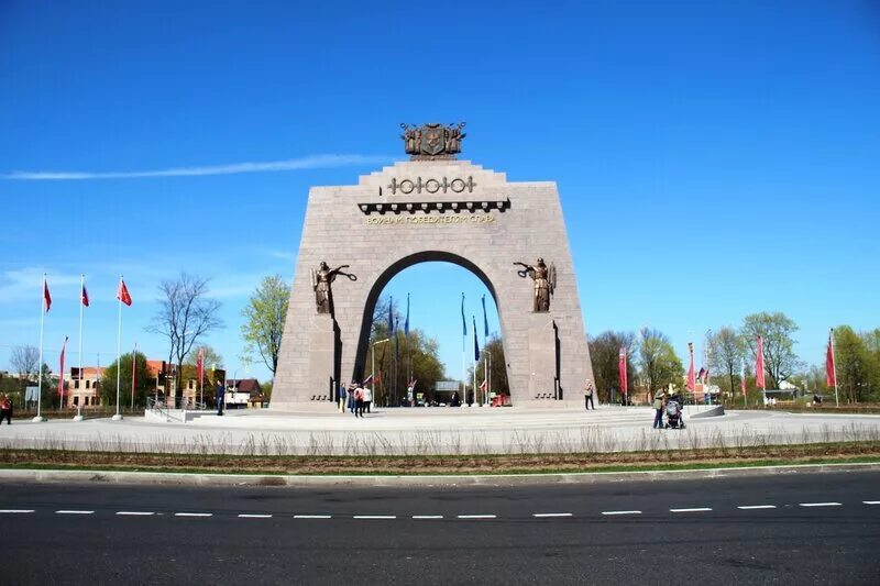 Триумфальная арка победы в красном селе. Ворота красное село. Арка победы в красном селе. Арка победы в красном селе. Триумфальная арка красного села санкт-петербург.