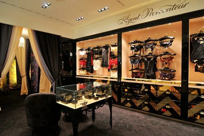 Agent store. Агент провокатор бутик. витрина agent provocateur. агент провокатор магазины в москве. агент провокатор белье магазины в москве.