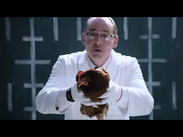 Mercedes Chicken commercial. Реклама Мерседес с курицей видео. Реклама Ягуар ответ.