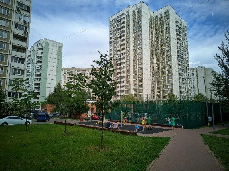 тц лес. тушино сейчас. северное тушино москва. сходненская парк тушино река. москва ул митинская 37.