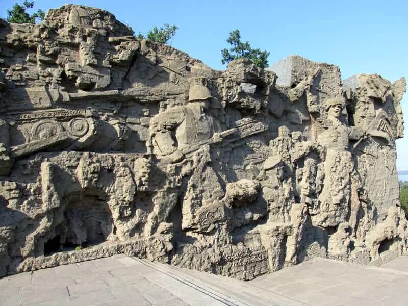 Мамаевский курган стены руины. Стены руины на мамаевом кургане. Мамаевский курган стены руины. Мамаев курган волгоград стены руины. Стены руины на мамаевом.
