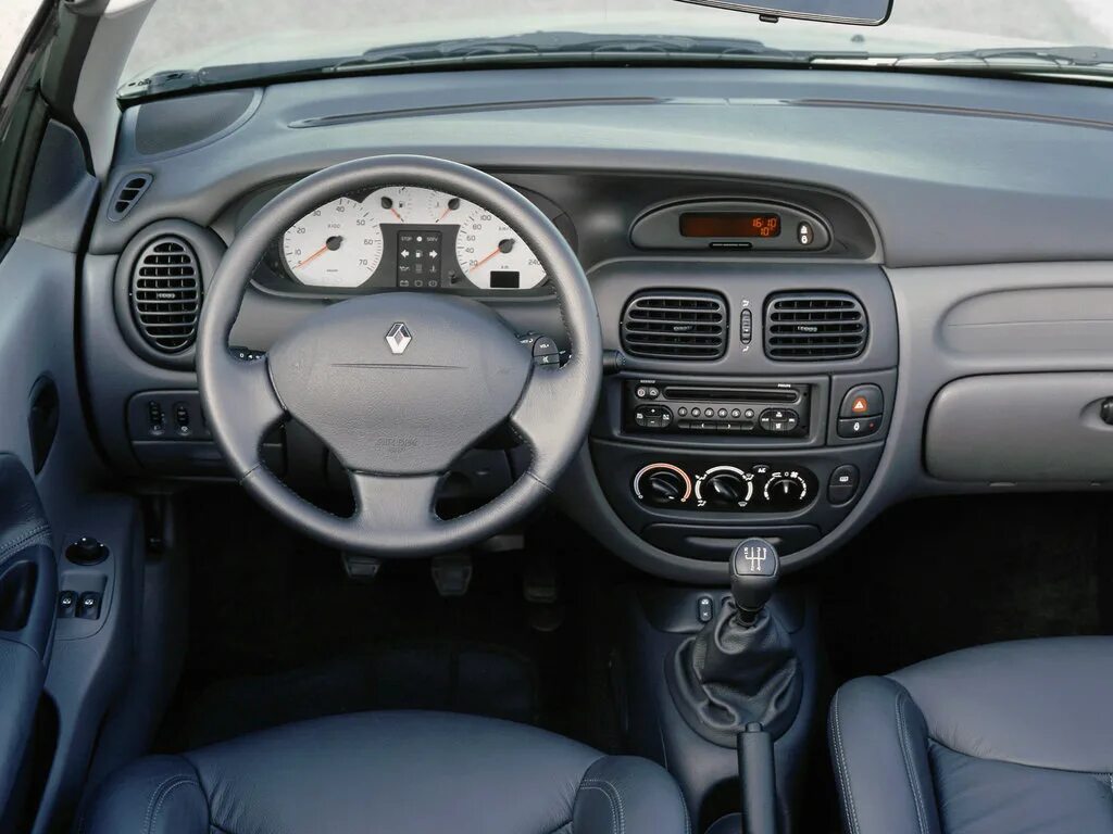 Панель рено сценик 1. Renault megane 1. рено меган 1 2003. renault megane 1999. рено меган 1 хэтчбек.