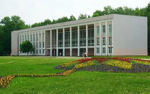 Школы в дворцах культуры
