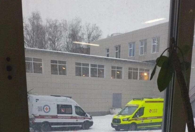 В школе порезали девочку. 10 лицей химки поножовщина. поножовщина в химках в школе. химки школа 10 поножовщина. чп в химках лицей 10.