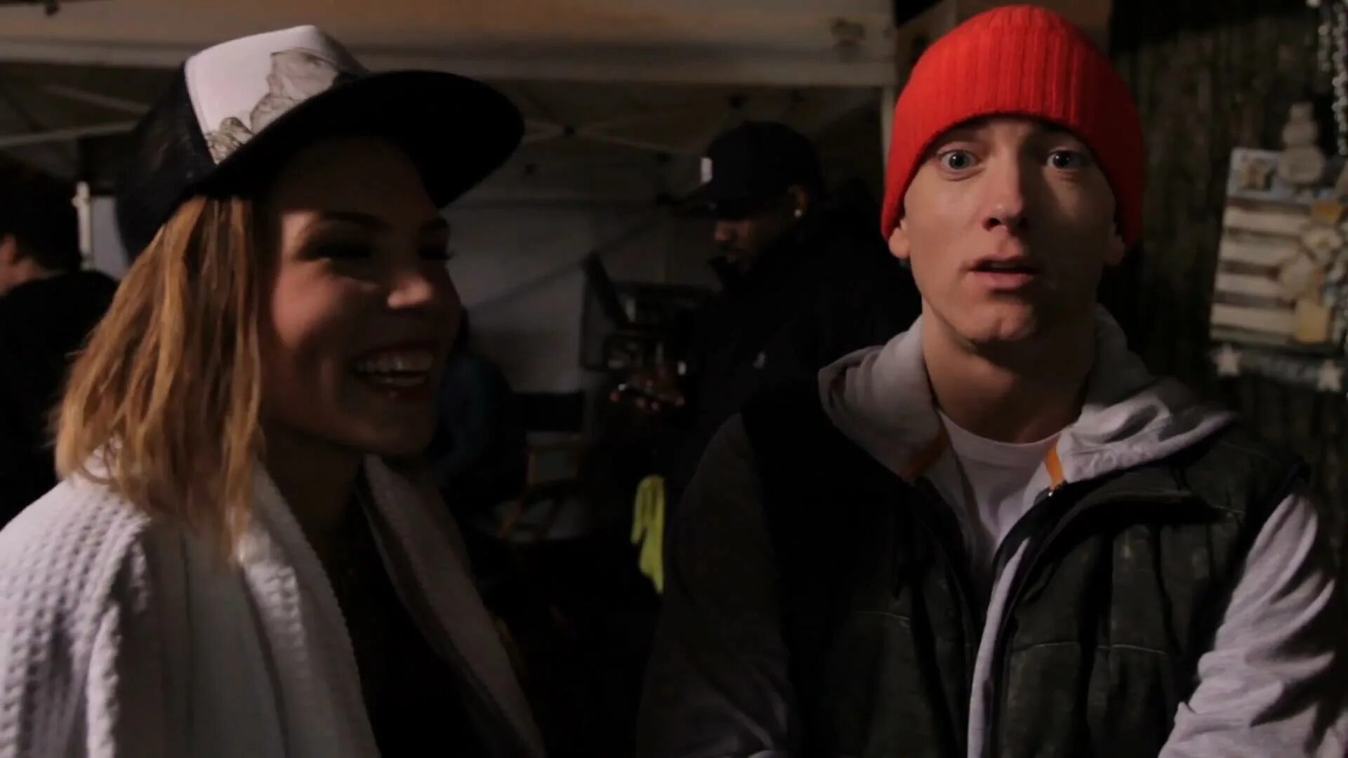 Eminem adele stay with me. Скайлар грей и Эминем. Skylar Grey Eminem. Skylar Grey и Эминем. Съемка клип Eminem.