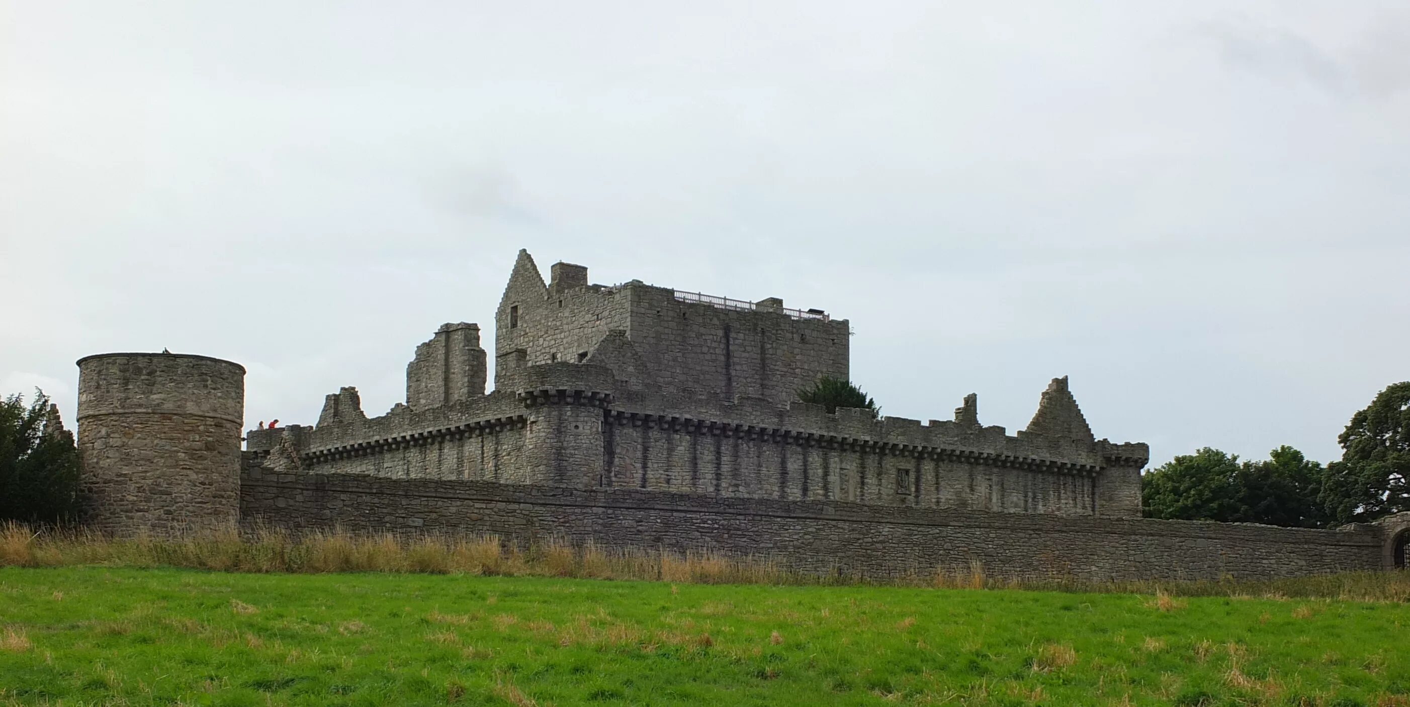 Craigmillar Castle Эдинбург. Крепость семи братьев. Крепость семи братьев и одной сестры. Замок семь братьев и сестра.