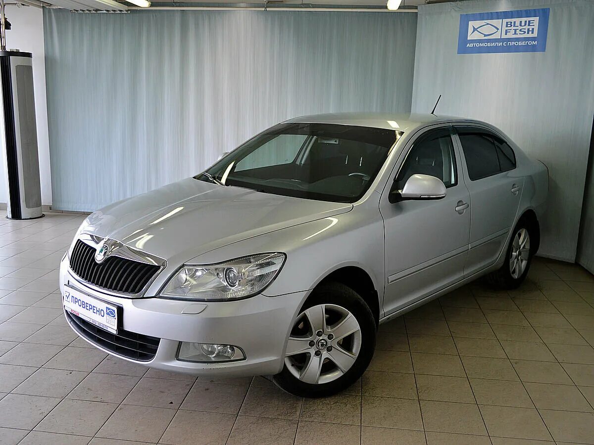 Купить шкода с пробегом краснодарский. Skoda Octavia 2011 серебро.